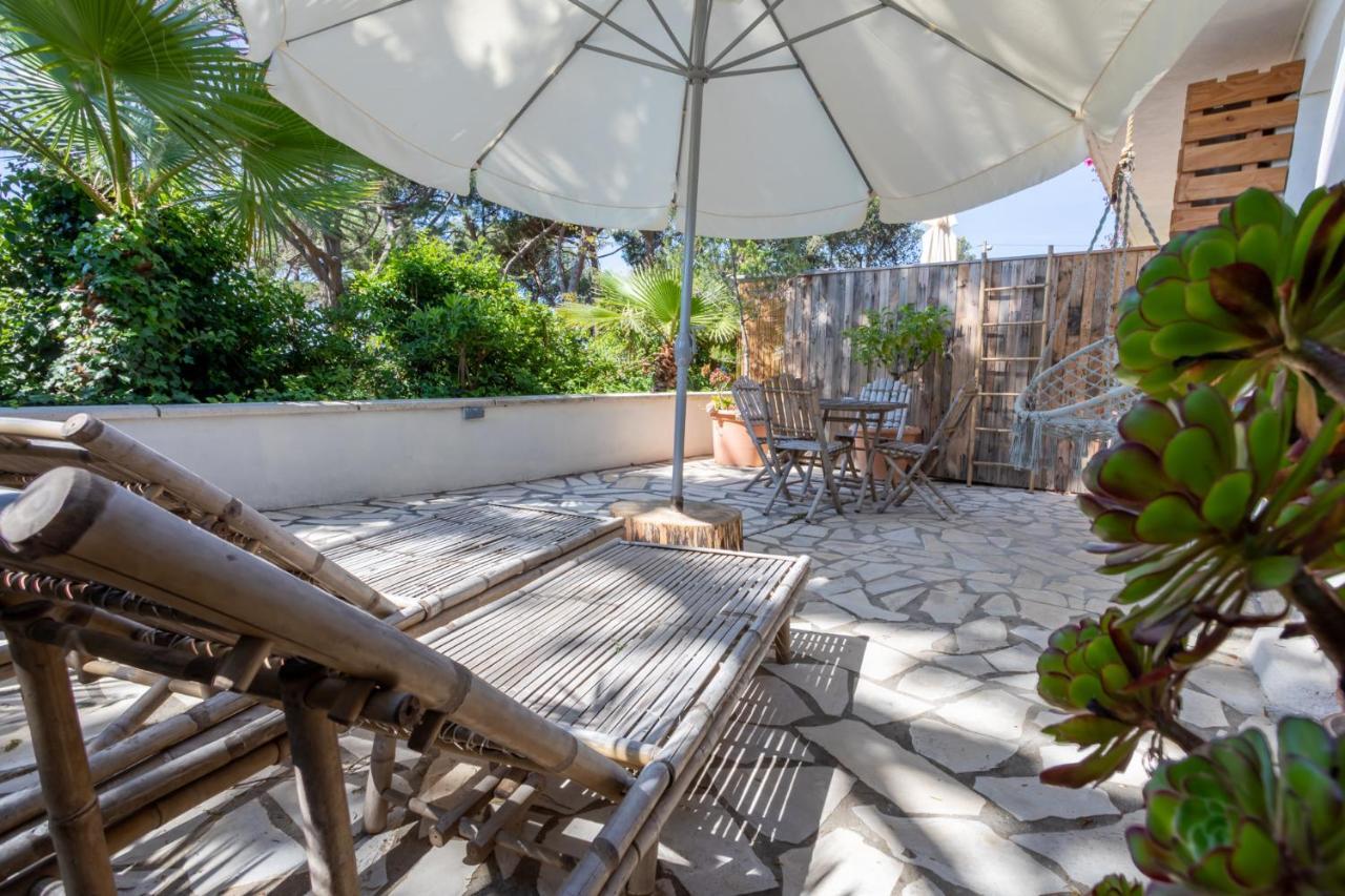 Hotel Almanarre Plage - Hotel Eco-Responsable Face A La Mer Hyeres Exterior photo